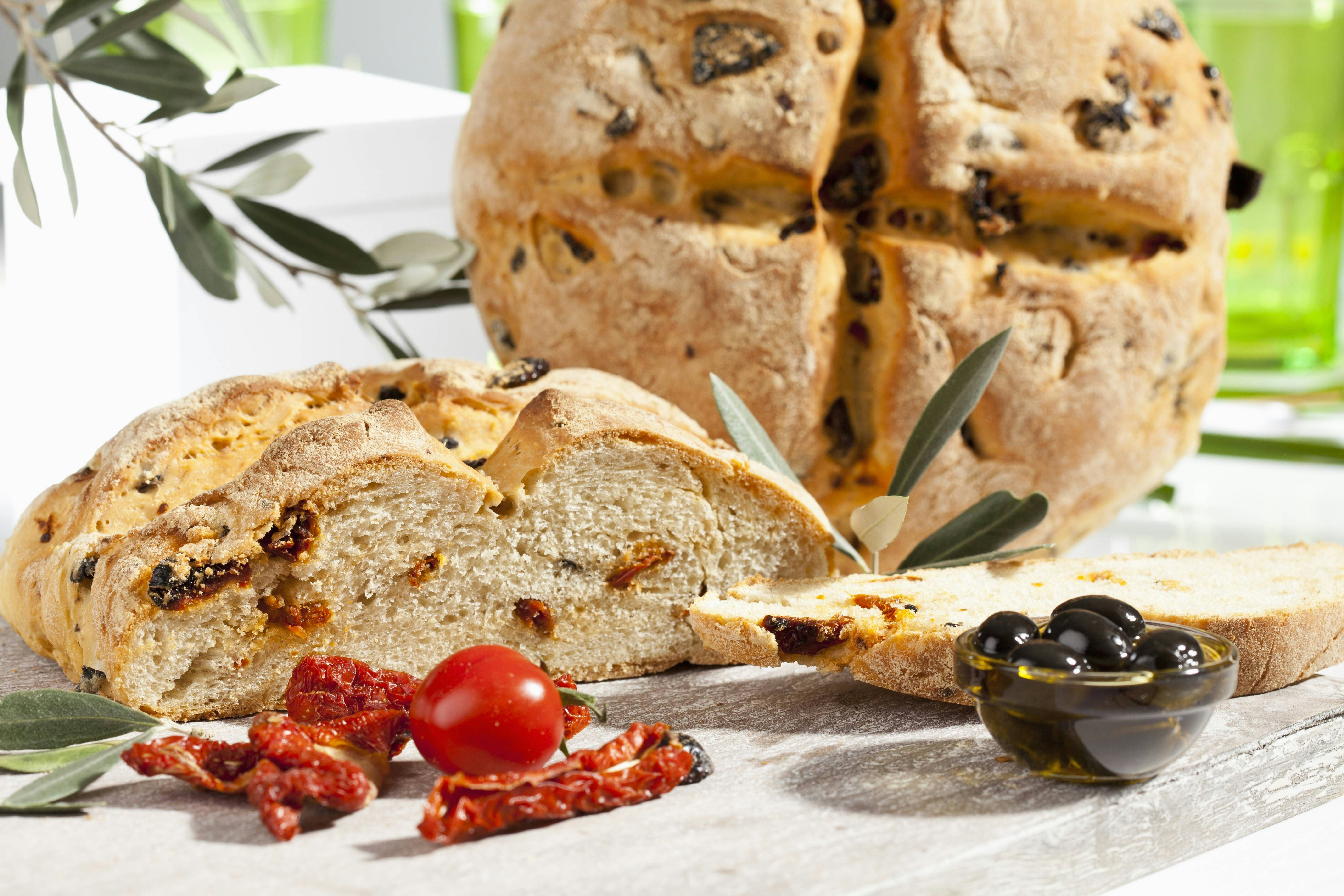 Genialeres Olivenbrot haben Sie nie gegessen: Mit diesem Rezept backen ...