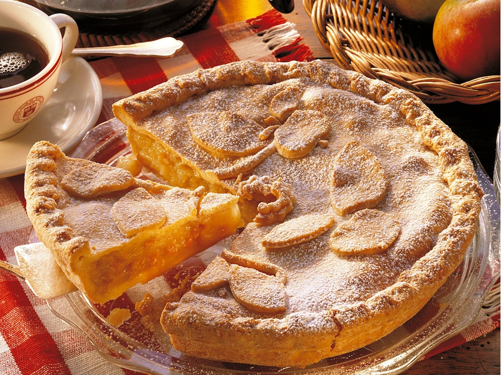 Der gedeckte Apfelkuchen nach polnischem Rezept.