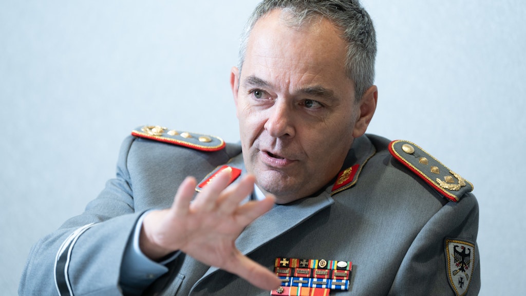 Heeresinspekteur Alfons Mais hält die Bundeswehr für nicht einsatzbereit.