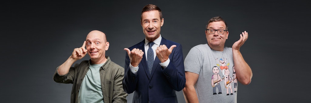 Die Crew von „Wer weiß denn sowas?“: Bernhard Hoëcker, Kai Pflaume und Elton.