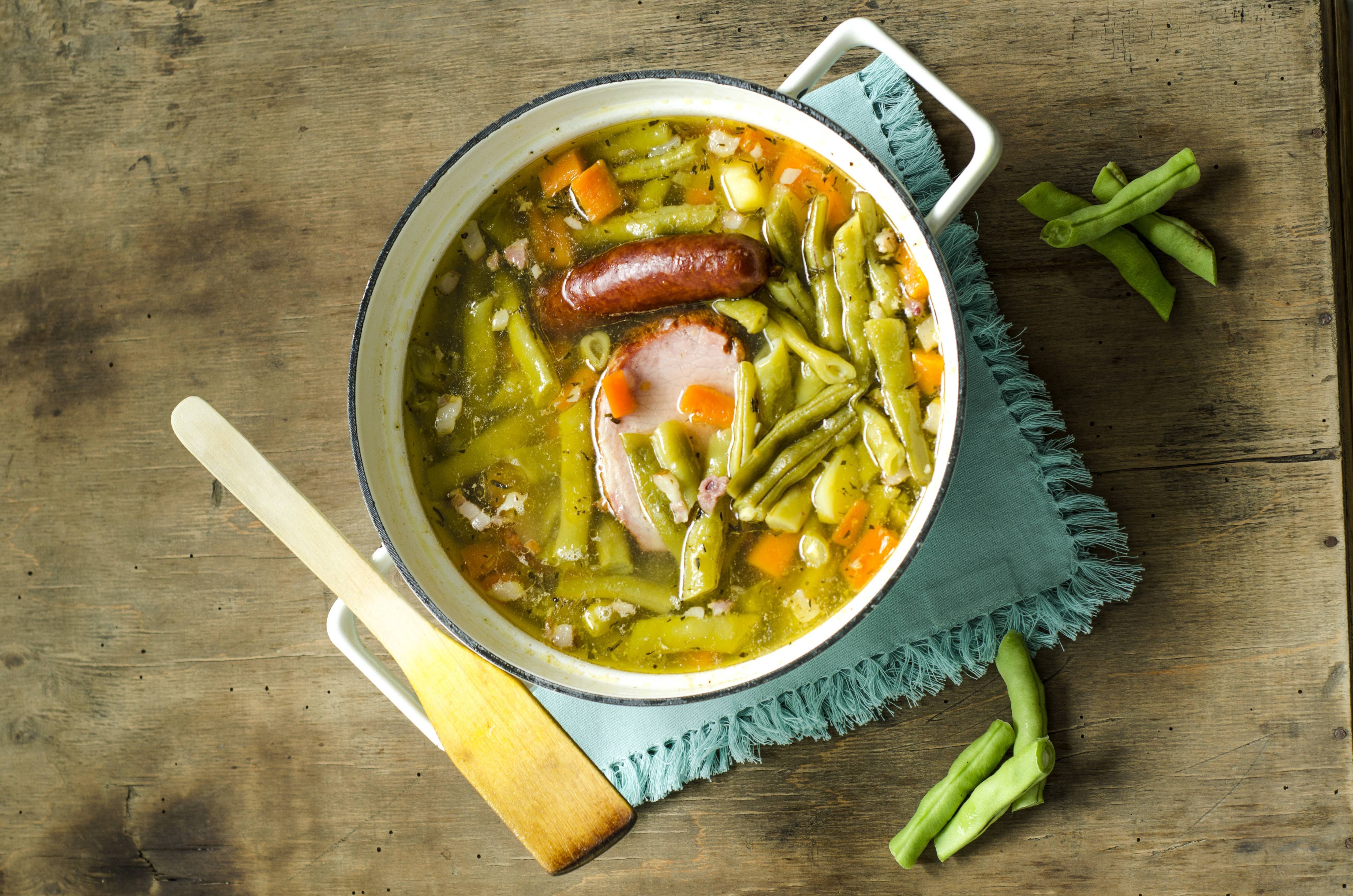 Leckeres Rezept Wie Bei Oma: Bohneneintopf Selber Kochen! Diese ...