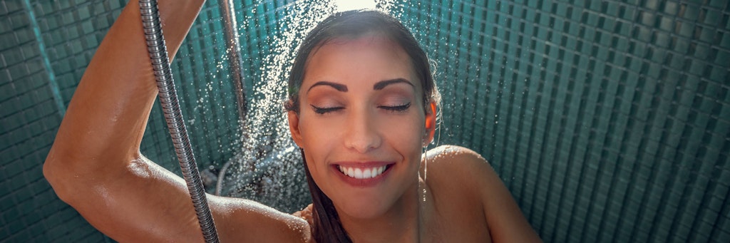 Welches Körperteil waschen Sie unter der Dusche zuerst? Das soll angeblich eine Menge über Sie verraten.