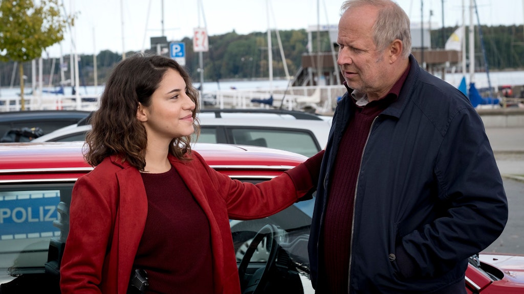 Im Kieler „Tatort“ ermitteln die Kommissare Klaus Borowski (Axel Milberg) und Mila Sahin (Almila Bagricik).