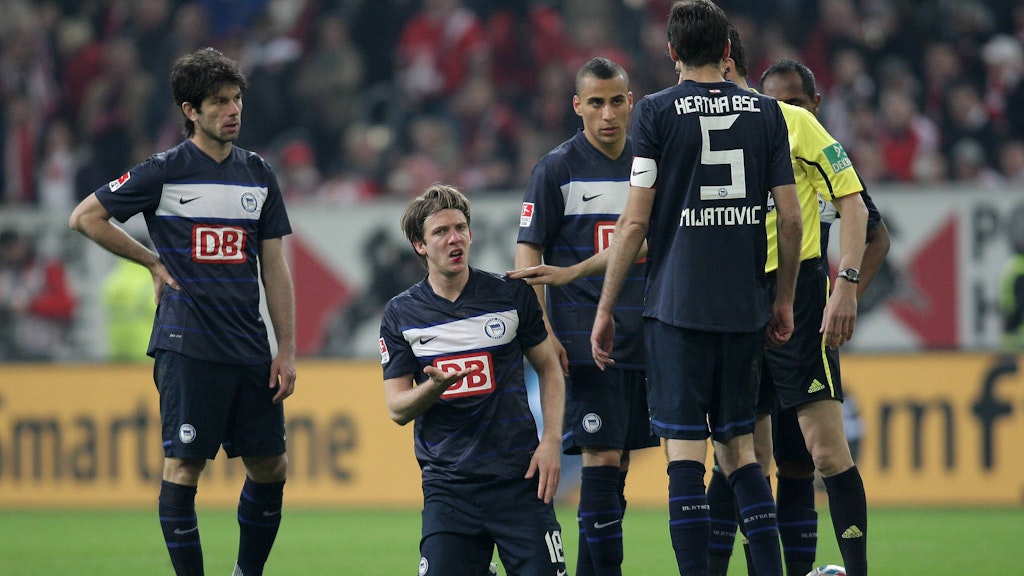 2012 folgte nach dem Wiederaufstieg erneut der Abstieg in die Zweite Liga, nachdem Hertha BSC in der Relegation gegen Fortuna Düsseldorf verlor.