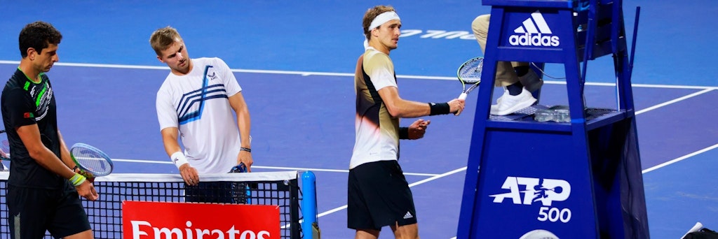 Alexander Zverev und sein Ausraster in Acapulco. Mit dem Schläger drosch er auf den Schiedsrichterstuhl ein.