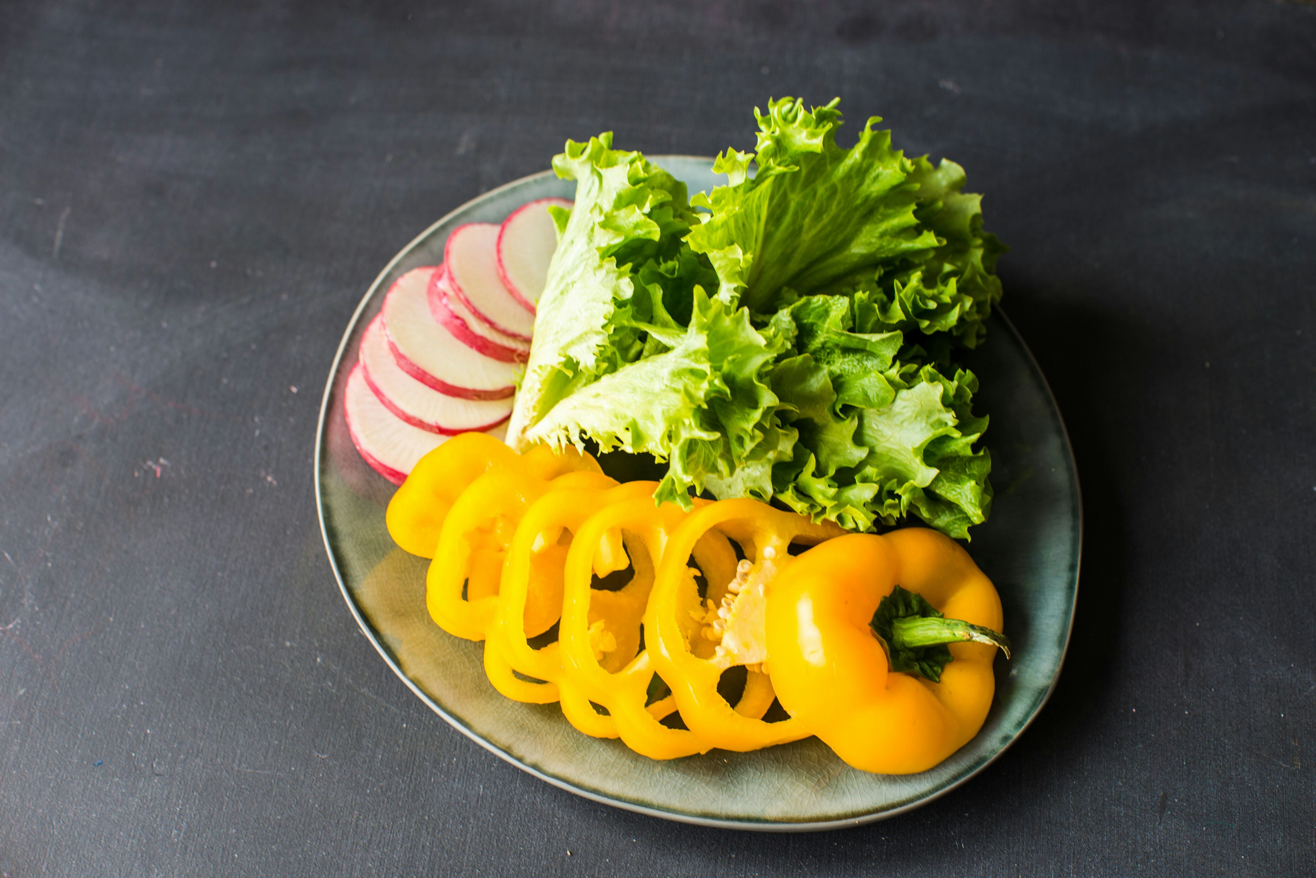 Knackiger Salat mit Radieschen und Paprika: Dieses Rezept hilft beim ...