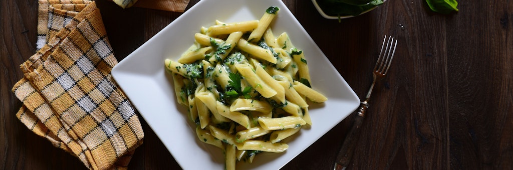 Penne mit Spinat und Gorgonzola schmecken fantastisch.