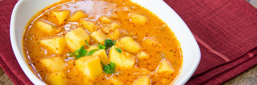 Kartoffelgulasch, schnell gemacht und so lecker.