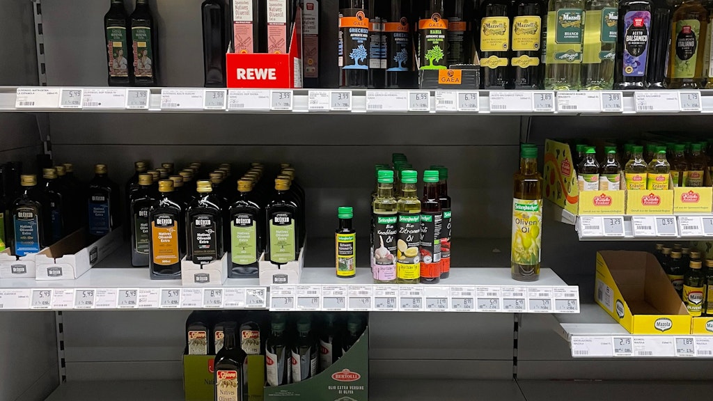 Die Öl-Regale in deutschen Supermärkten waren in den vergangenen Wochen oft recht leer.