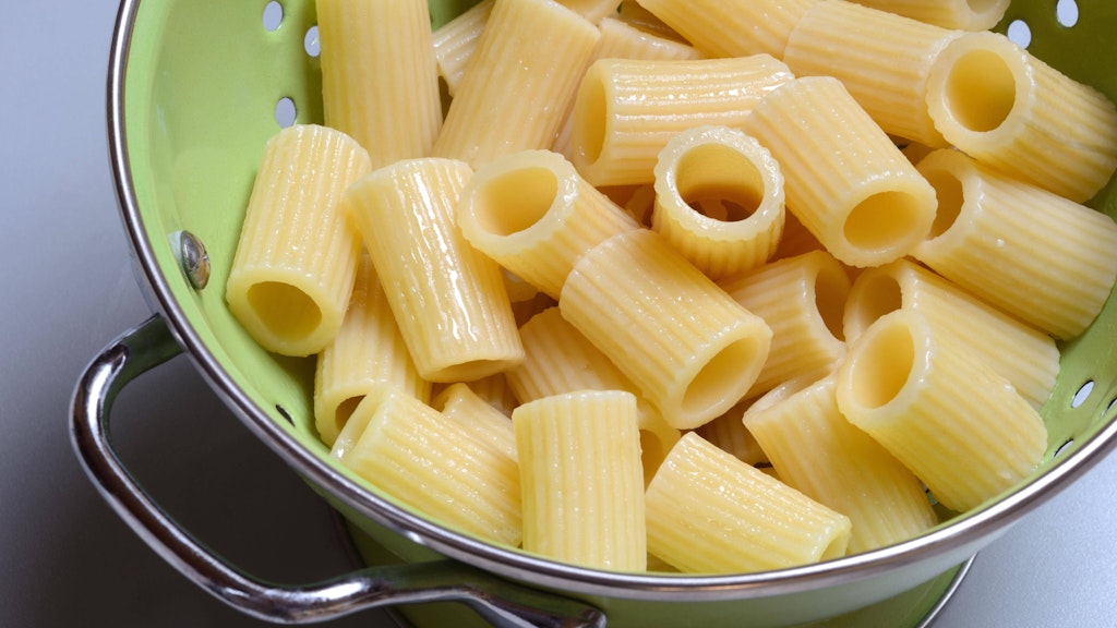 Rigatoni eignen sich perfekt für dieses Auflauf-Rezept!
