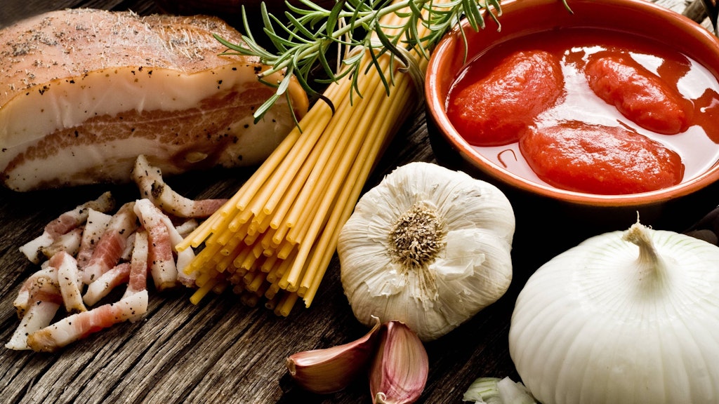 Tomatoes, guanciale and spaghetti are the main ingredients of Spaghetti all'Amatriciana.