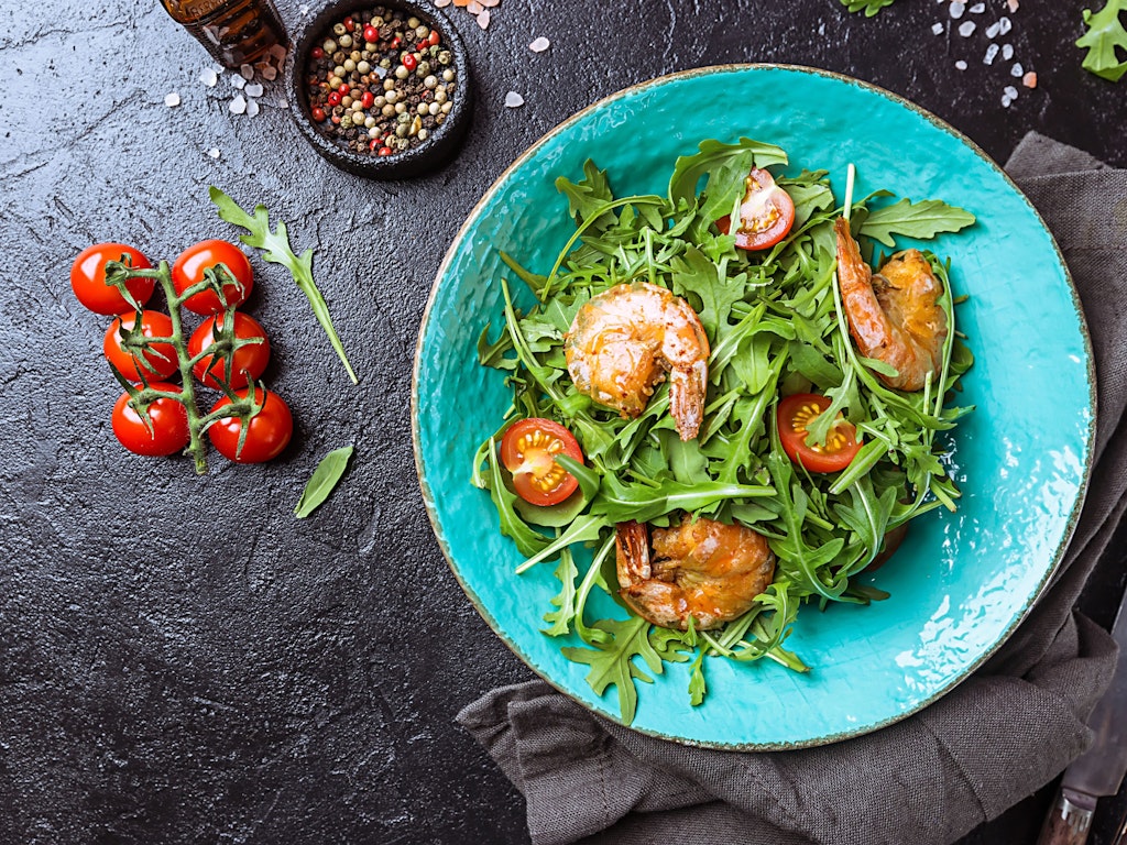 Rucola und Garnelen können Ihnen beim Abnehmen helfen.
