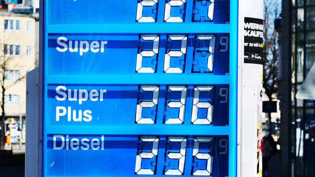 Die Dieselpreise sind im Zuge des Kriegs gegen die Ukraine enorm gestiegen.