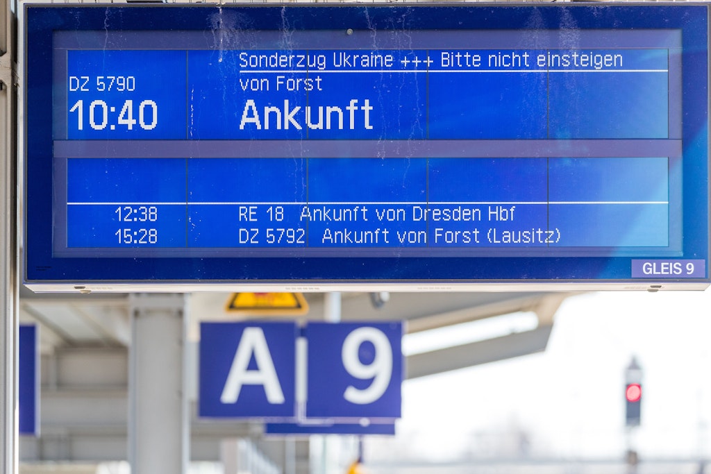 Neben Hannover und Berlin soll Cottbus das dritte Drehkreuz für die Verteilung der Flüchtlinge aus der Ukraine werden. Ab Mittwoch sollen täglich sechs Sonderzüge ankommen.