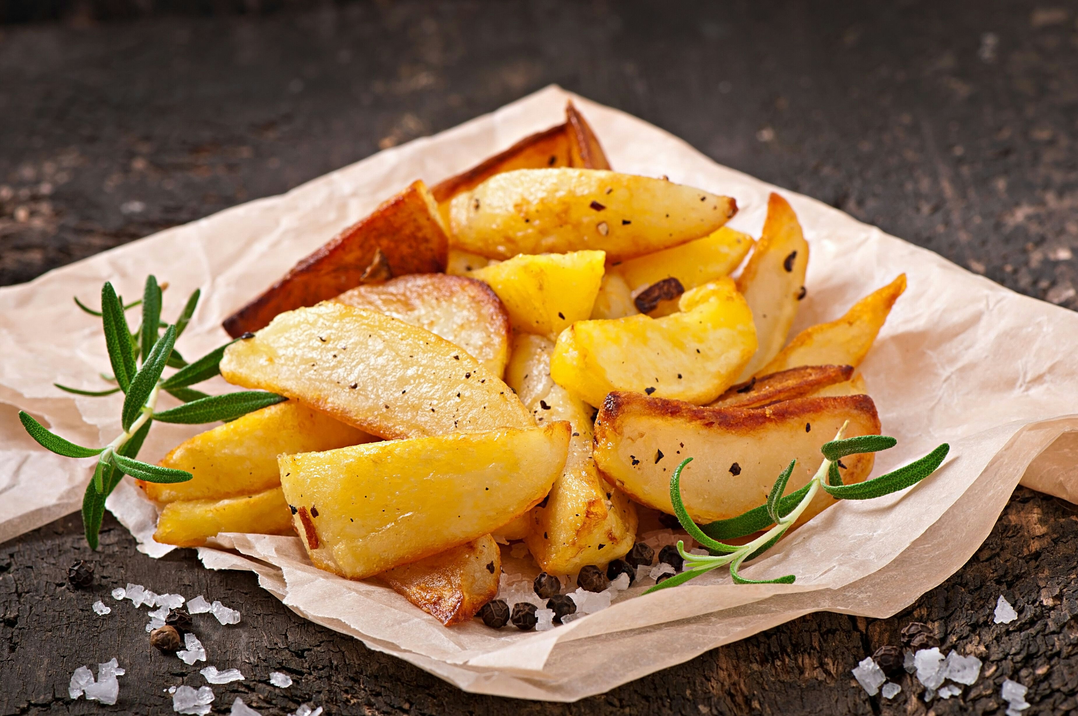 Rezept für würzige Potato Wedges aus dem Ofen: So werden die knusprigen ...