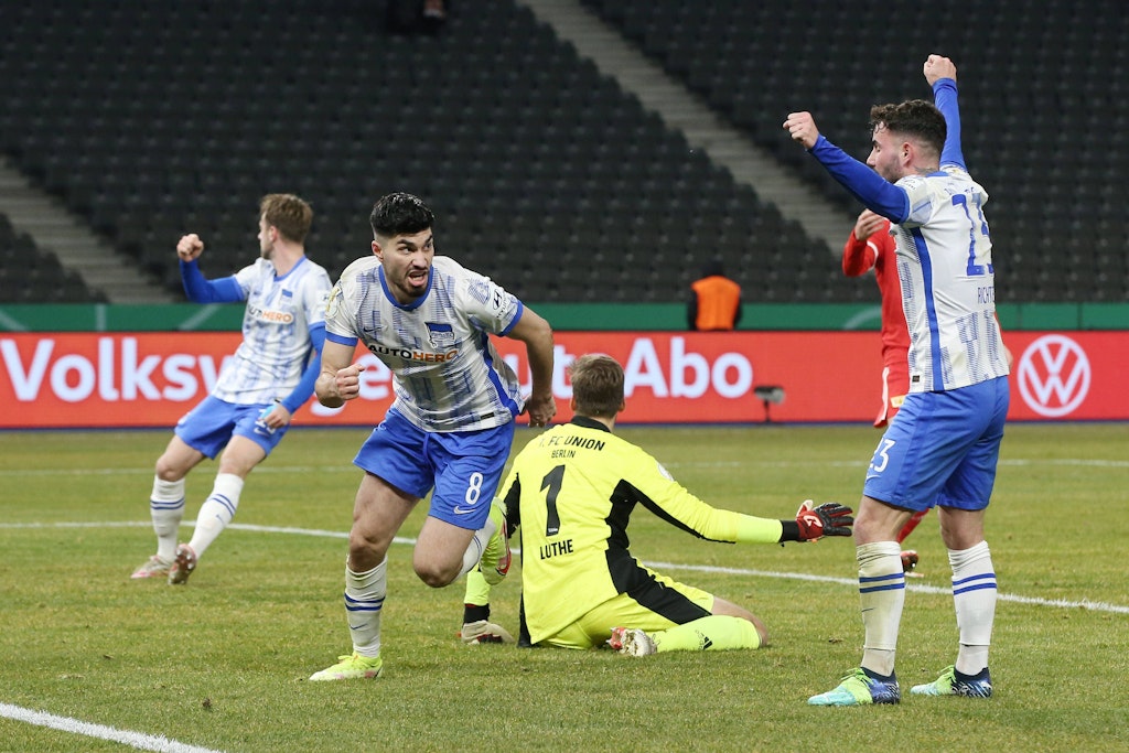 Hier jubelten die Herthaner vergeblich, das Tor zählte beim Pokalderby gegen Union nicht. In zwei Wochen wollen die Blau-Weißen die Schmach vergessen machen.