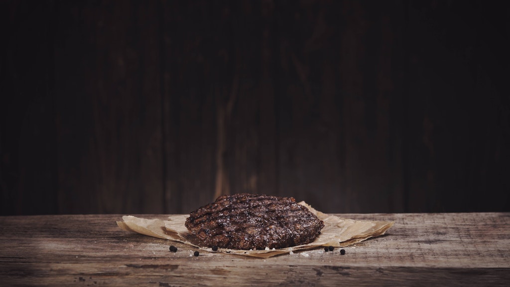 Das Hacksteak eignet sich für Burger, aber auch solo.