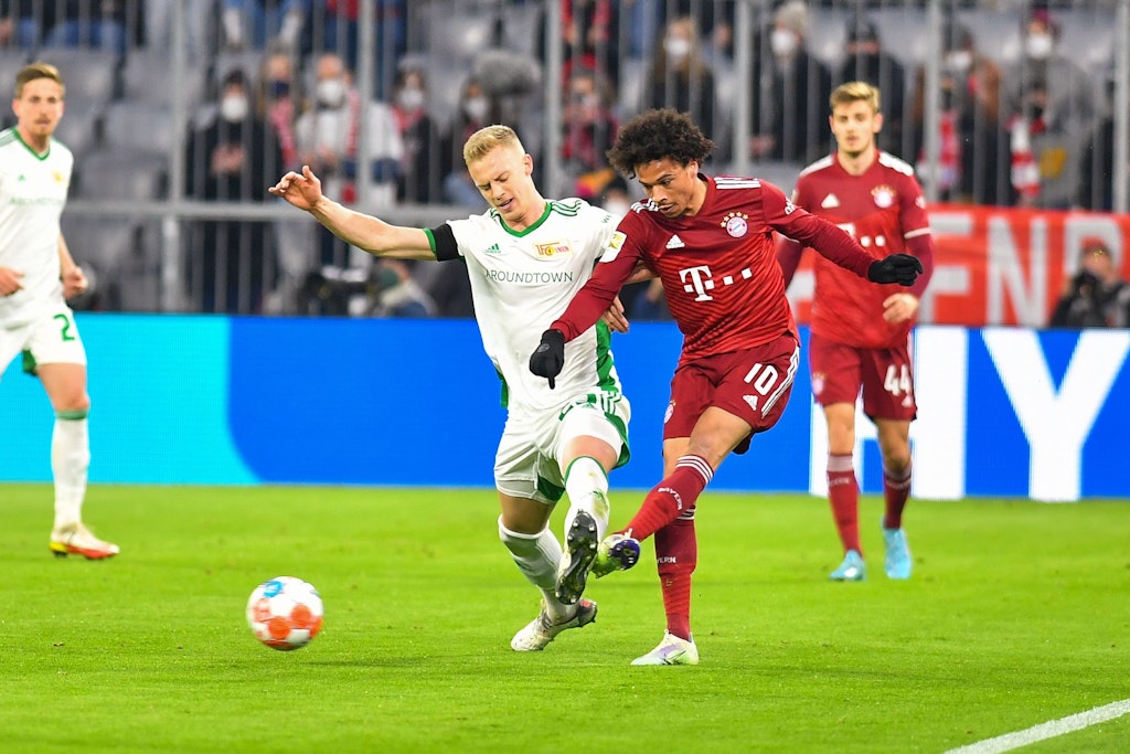 Timo Baumgartl – hier im Duell mit Bayern-Star Leroy Sané – könnte für 3,5 Millionen Euro Ablöse von der PSV Eindhoven vom 1. FC Union fest verpflichtet werden.