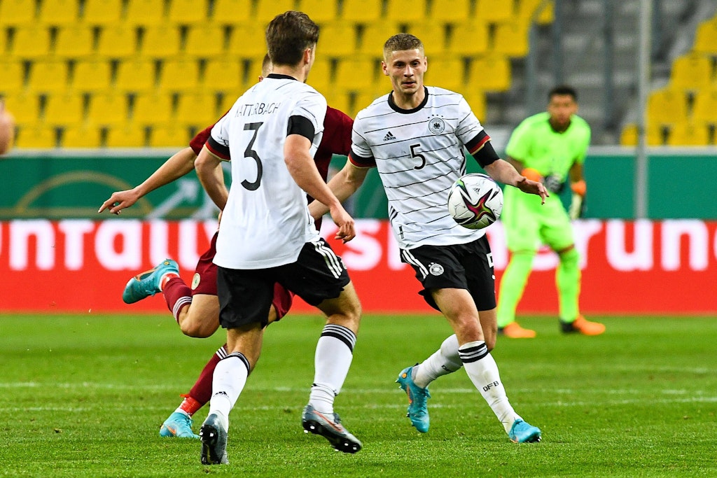 Herthas Marton Dardai (r.) hatte in Deutschlands U21 einen Superstart. Erstes, volle 90 Minuten gegen Lettland gespielt.