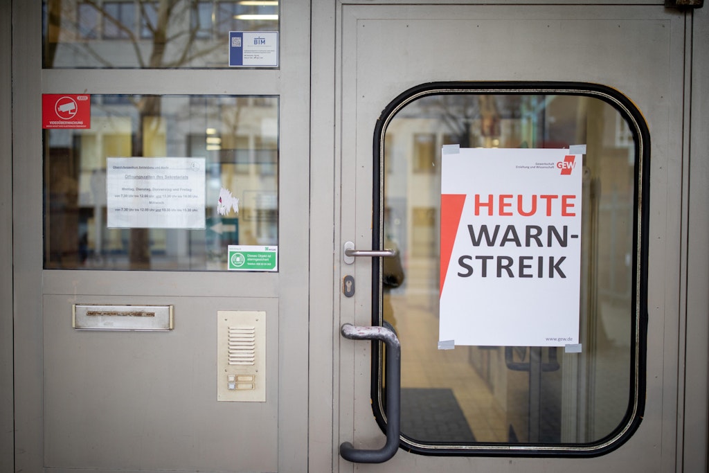 Die Gewerkschaft Erziehung und Wissenschaft (GEW) ruft die Lehrkräfte in Berlin zu einem ganztägigen Warnstreik am 7. April auf.