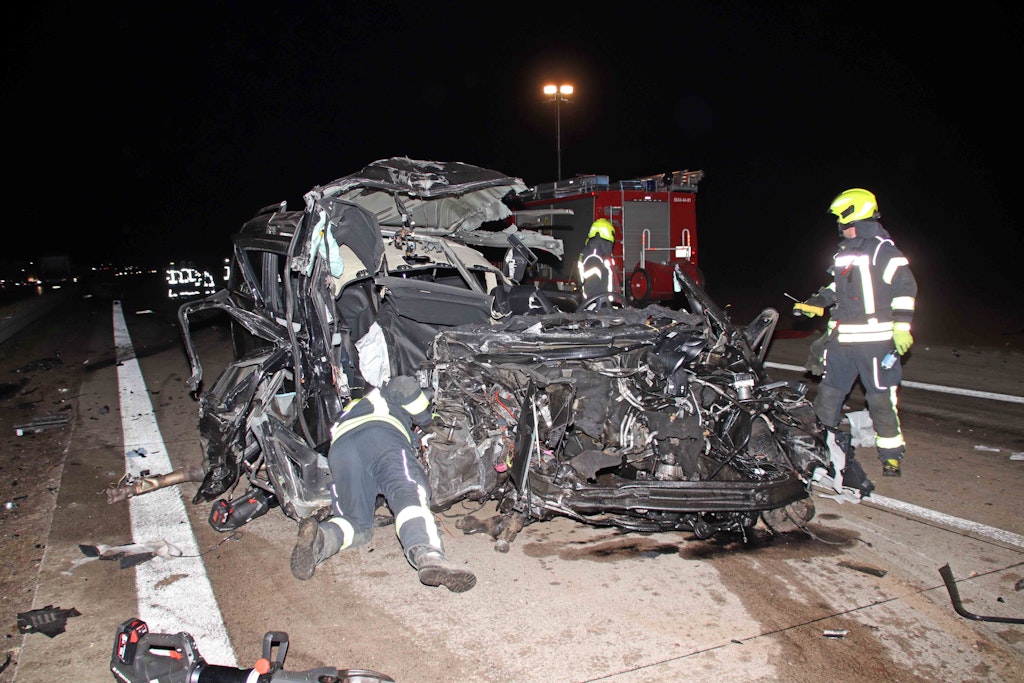 In der Nacht zum Mittwoch den 30.03.22 ist es zu einem Tödlichen Unfall auf der A24 gekommen. Der Unfall ereignete sich zwischen den Kreuz Schwerin und die Abfahrt Hagenow in Fahrtrichtung Hamburg.