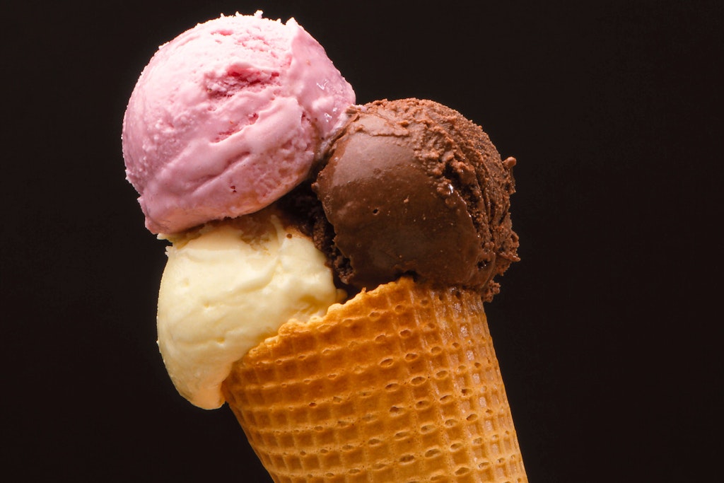 Selbstgemachtes Eis ist so lecker.