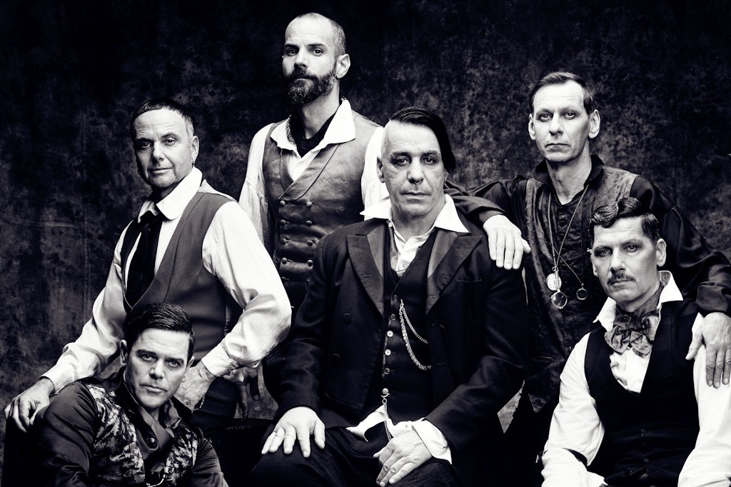 Die Band Rammstein mit Sänger Till Lindemann (Mitte). Am Donnerstag erscheint der neue Song Zick Zack.