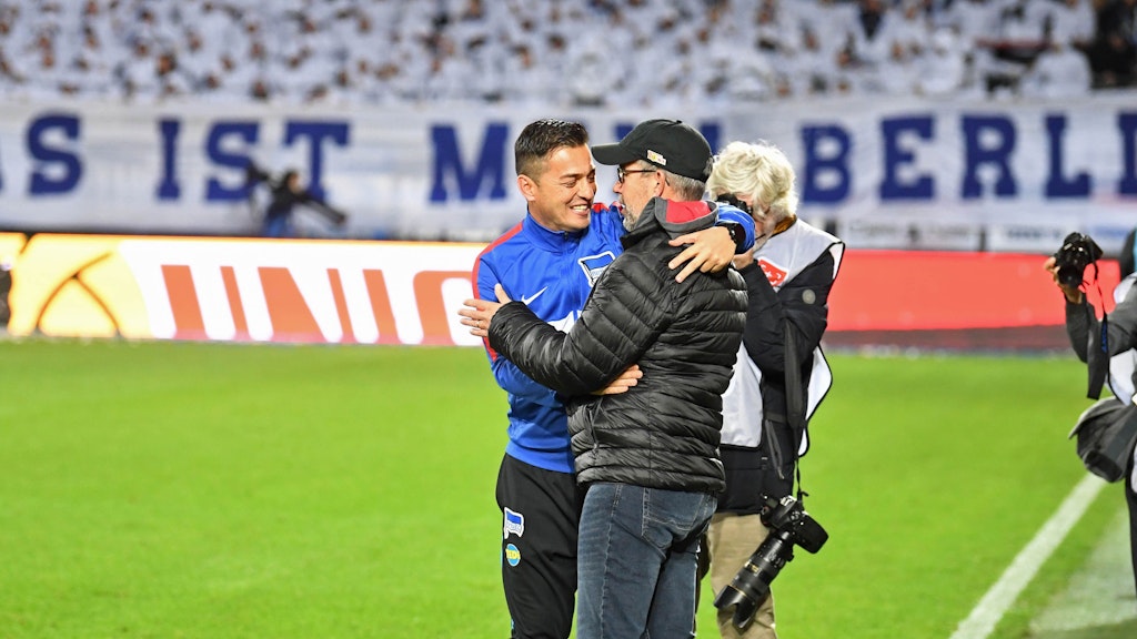 Zum ersten Bundesliga-Derby gegen Hertha BSC begrüßte Fischer 2019 Herthas damaligen Cheftrainer Ante Covic.