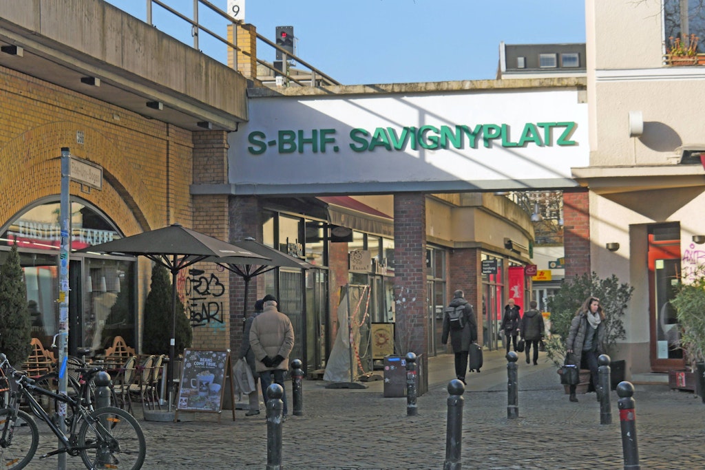Am Savignyplatz wollen sich die Unionfans versammeln, um geschlossen ins Olympiastadion zu marschieren.