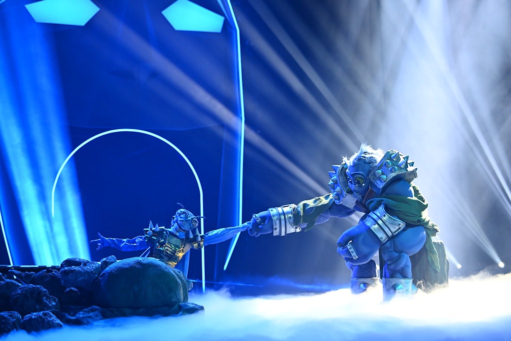 Der Ork bei seiner Performance in der aktuellen Episode von The Masked Singer.
