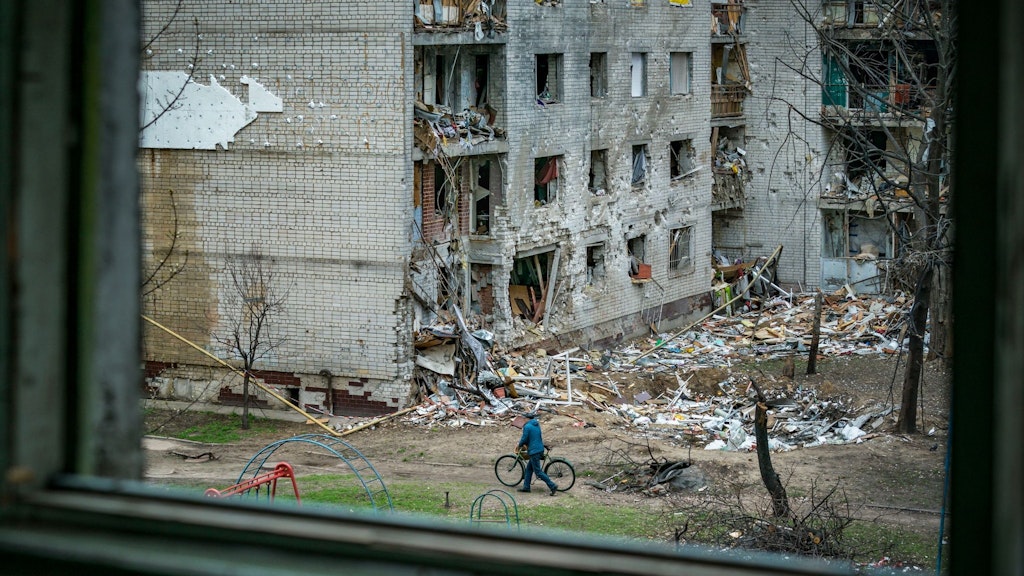 Schwer beschädigtes Wohnviertel im ukrainischen Tschernihiw.