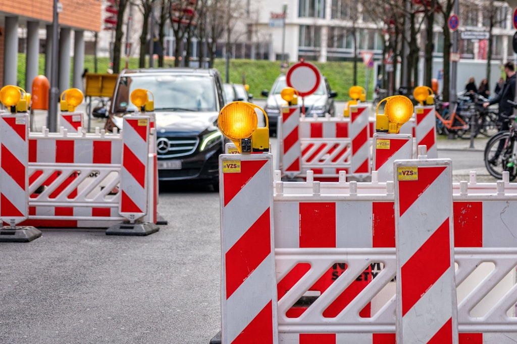 Es dürfte den Steuerzahler interessieren, wie viel Geld der Staat beispielsweise für Straßenbau ausgibt.