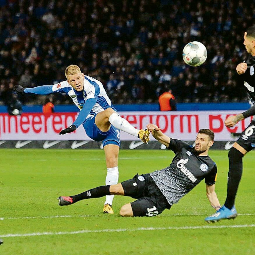 Arne Maier im Januar 2020 für Hertha gegen Schalke in Aktion.
