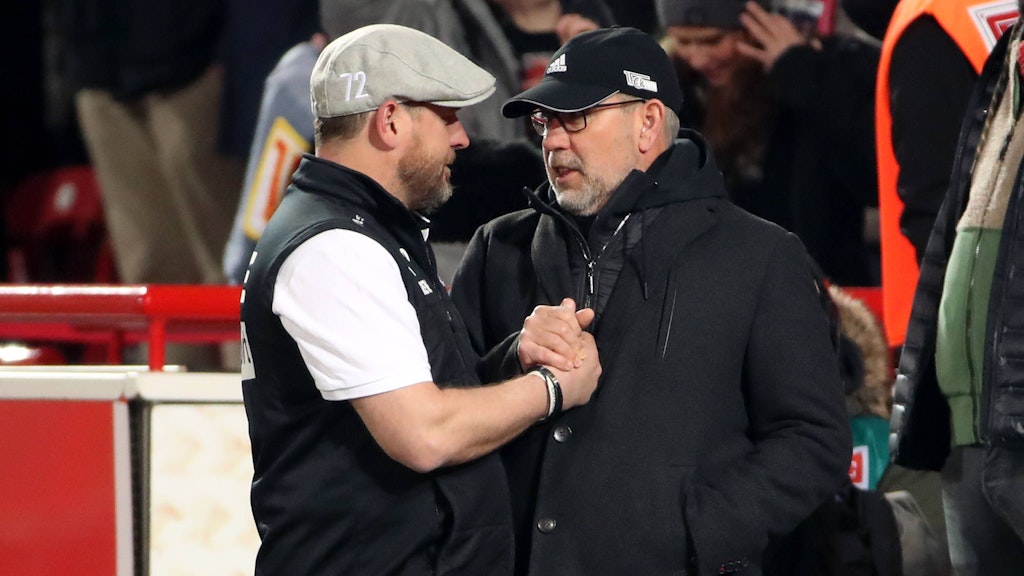 Steffen Baumgart und Urs Fischer kennen und schätzen sich, duellierten sich zuletzt am 1. April an der Alten Försterei, als Union gegen Köln mit 1:0 gewann.