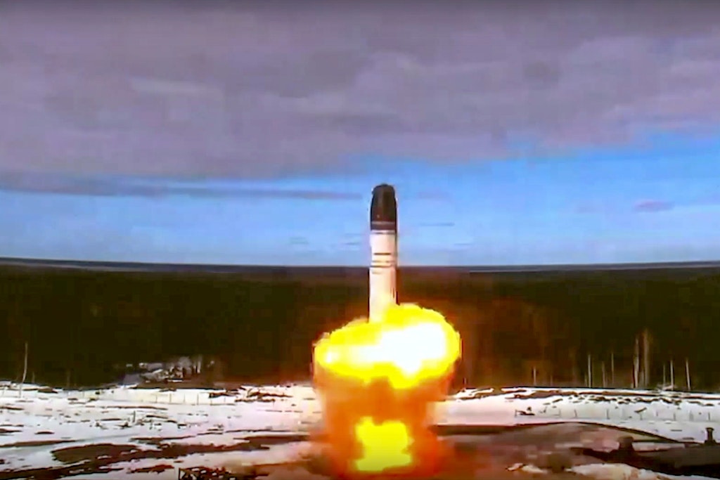Mitten im Ukraine-Krieg zündete Moskau die neue Langstreckenrakete vom Kosmodrom Plessezk.