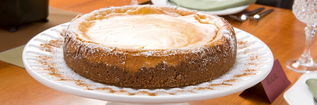 Der Zitronen-Käsekuchen ist so saftig und so lecker.