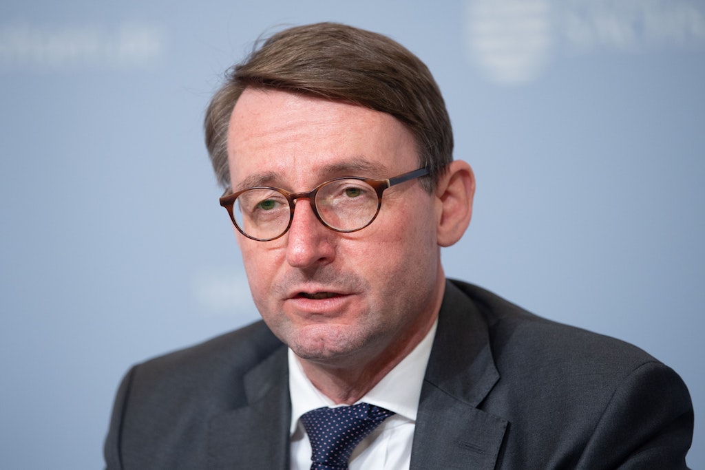 Roland Wöller (CDU) wird als Innenminister von Sachsen entlassen.