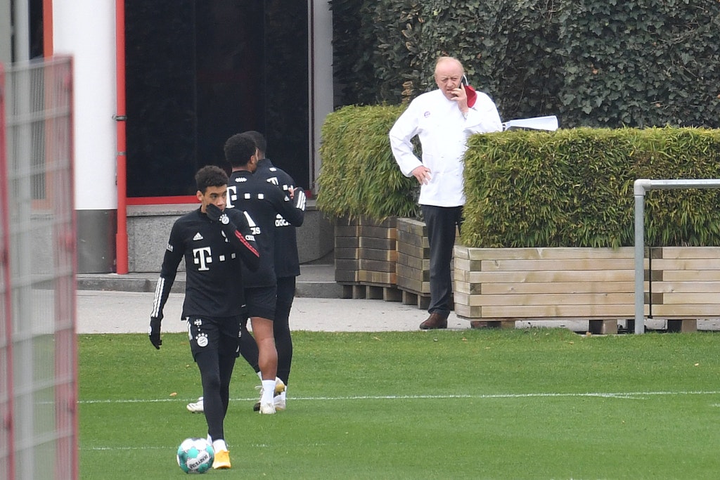 Am Spielfeldrand: Alfons Schuhbeck ist auch Koch der Profis vom FC Bayern München.