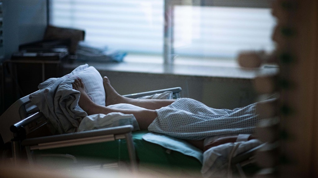Bei immungeschwächten Patienten dauert die Infektion deutlich länger.