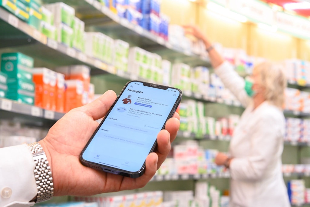 Die geöffnete App «Das E-Rezept» auf einem Smartphone (Archivfoto).