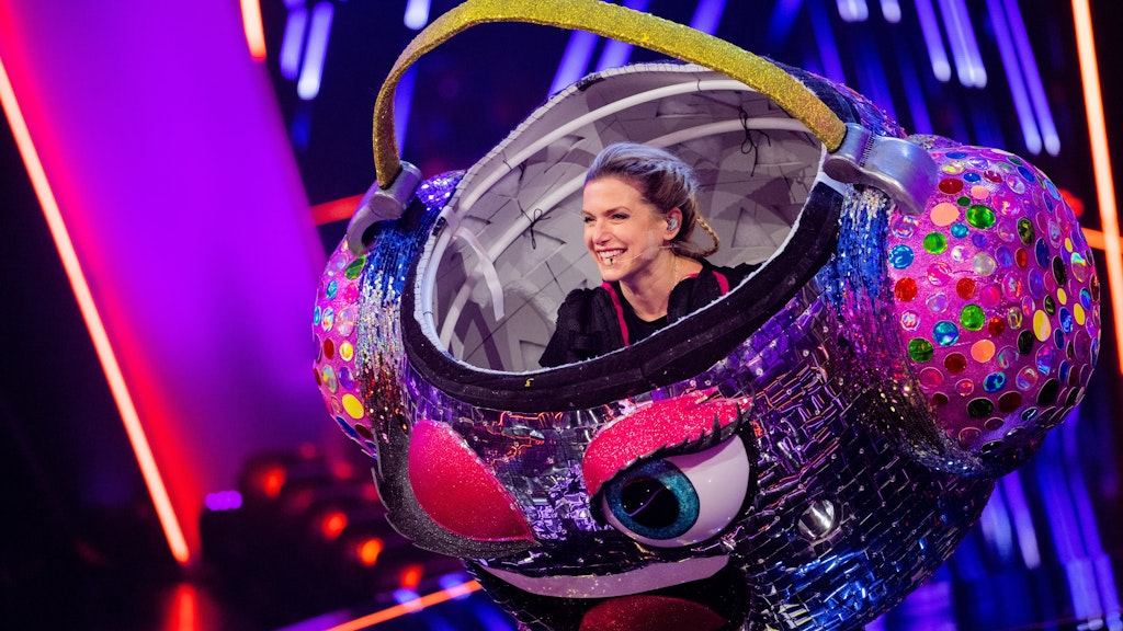 „Masked Singer“: In der Discokugel steckte Jeanette Biedermann.