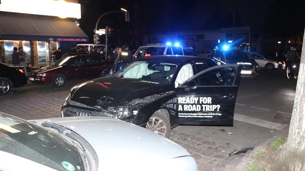 In der Sonnenallee lieferte sich ein Mieter eines Carsharing-Fahrzeugs eine Verfolgungsjagd mit der Polizei.