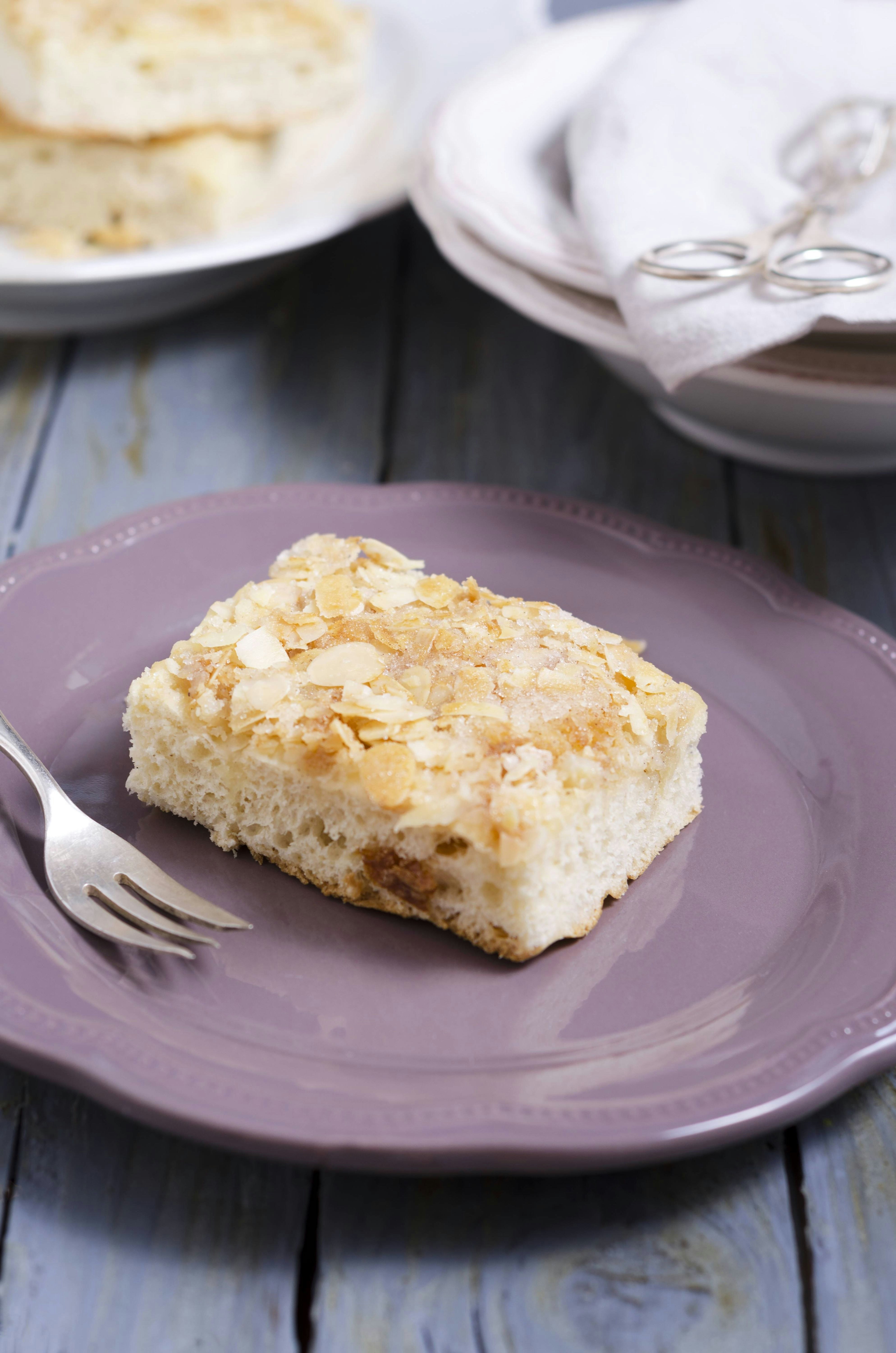 Omas Butterkuchen mit Mandeln – mit diesem Rezept wird er wirklich ...