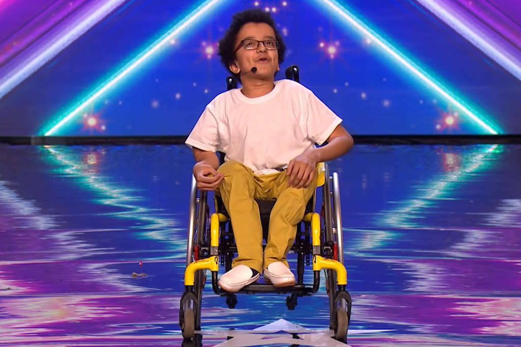 Dante Marvin leidet an der Glasknochenkrankheit, sitzt im Rollstuhl - und überraschte alle mit einem Comedy-Song.