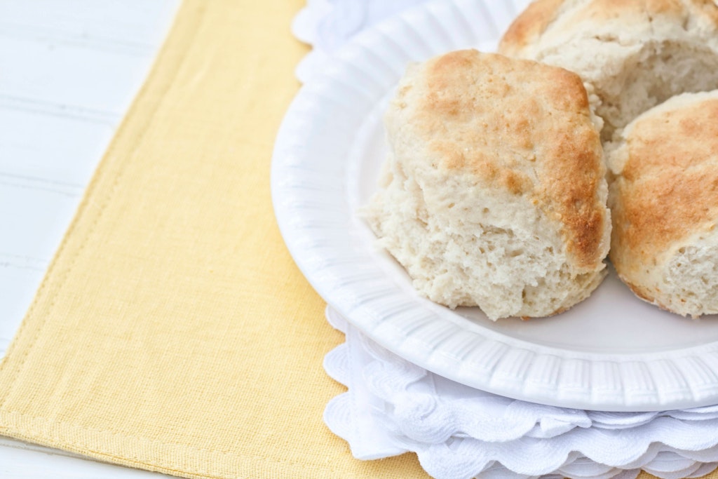 Die Buttermilch-Brötchen sind nicht nur lecker, sondern ganz einfach zu machen.