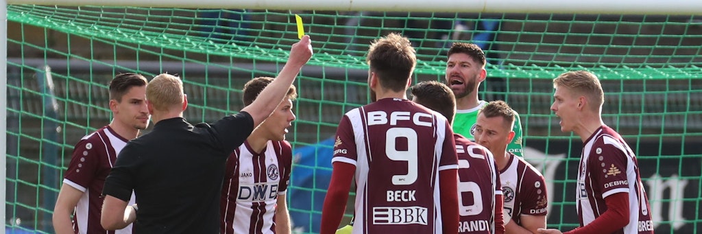 Die Spieler des BFC Dynamo atmen auf: Gelb-Sperren zählen nicht in der Relegation gegen den Meister der Regionalliga-Nord.