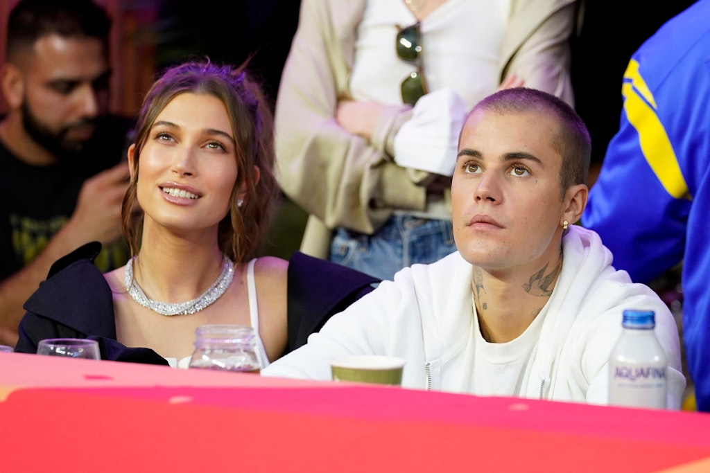 Justin Bieber mit seiner Ehefrau Hailey beim Super Bowl