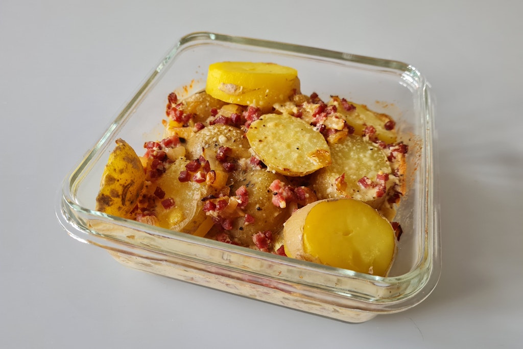 Die köstlichen Kartoffeln Carbonara sind schnell gemacht und super lecker. Wir haben das Rezept.