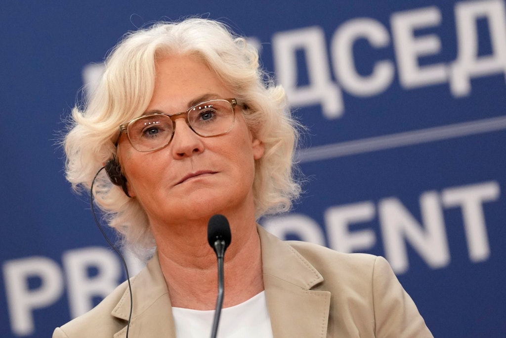 Bundesverteidigungsministerin Christine Lambrecht (SPD) steht in der Kritik (Archivbild).