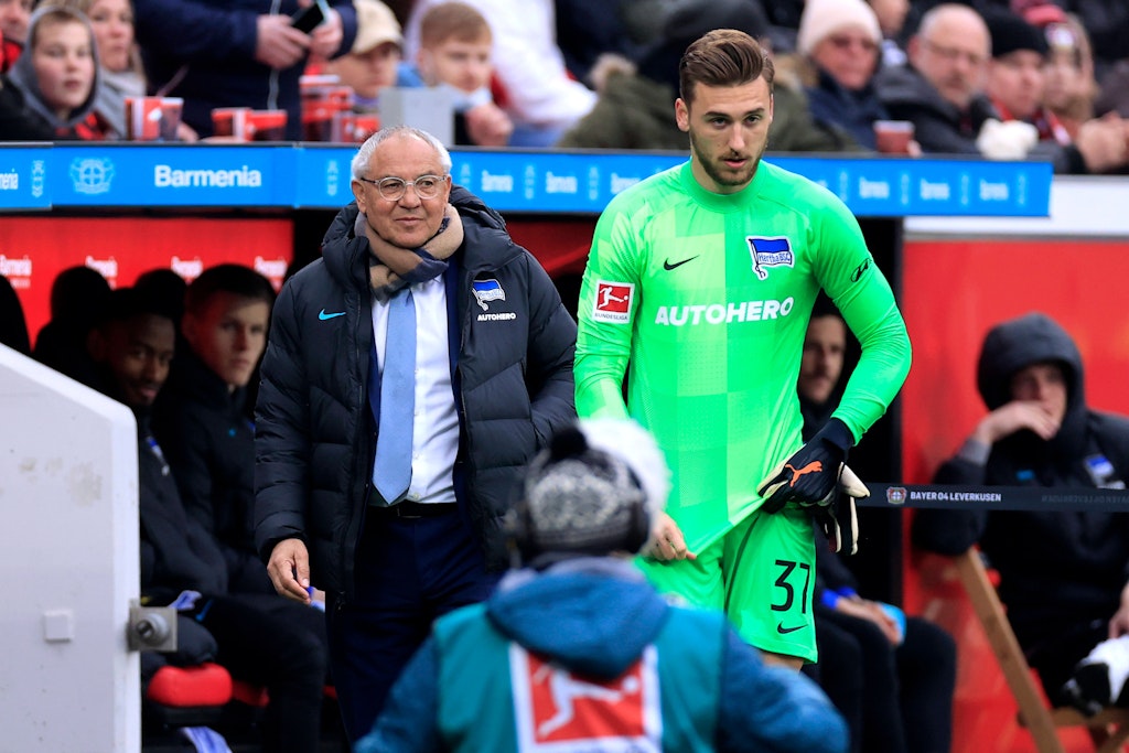 Herthas Trainer Felix Magath hat volles Vertrauen zu dem jungen Sensationskeeper Marcel Lotka.